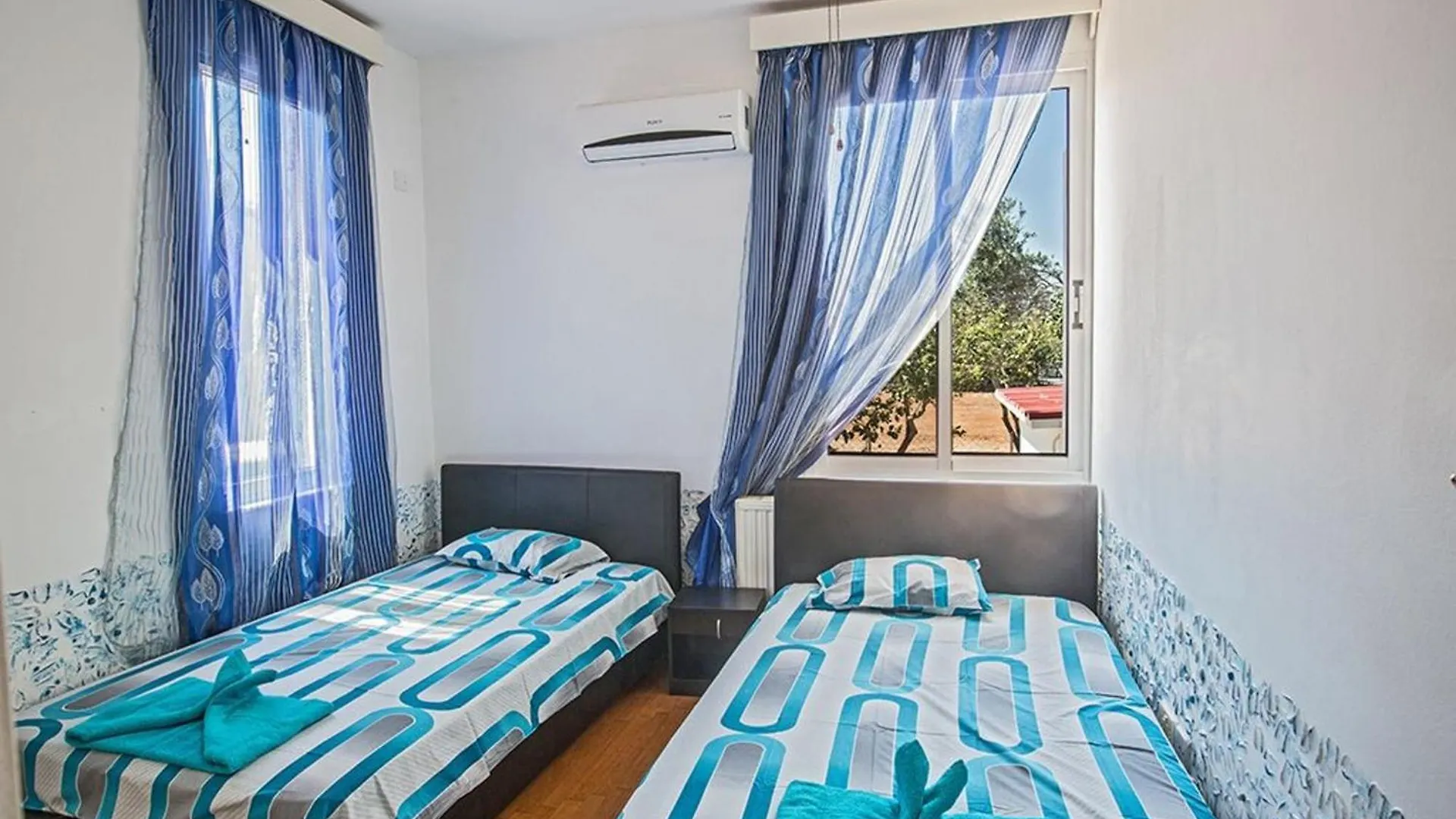 Villa Mavris - Lovely 4 Bedroom Villa With Private Pool In Central أيا نابا 0*,  قبرص