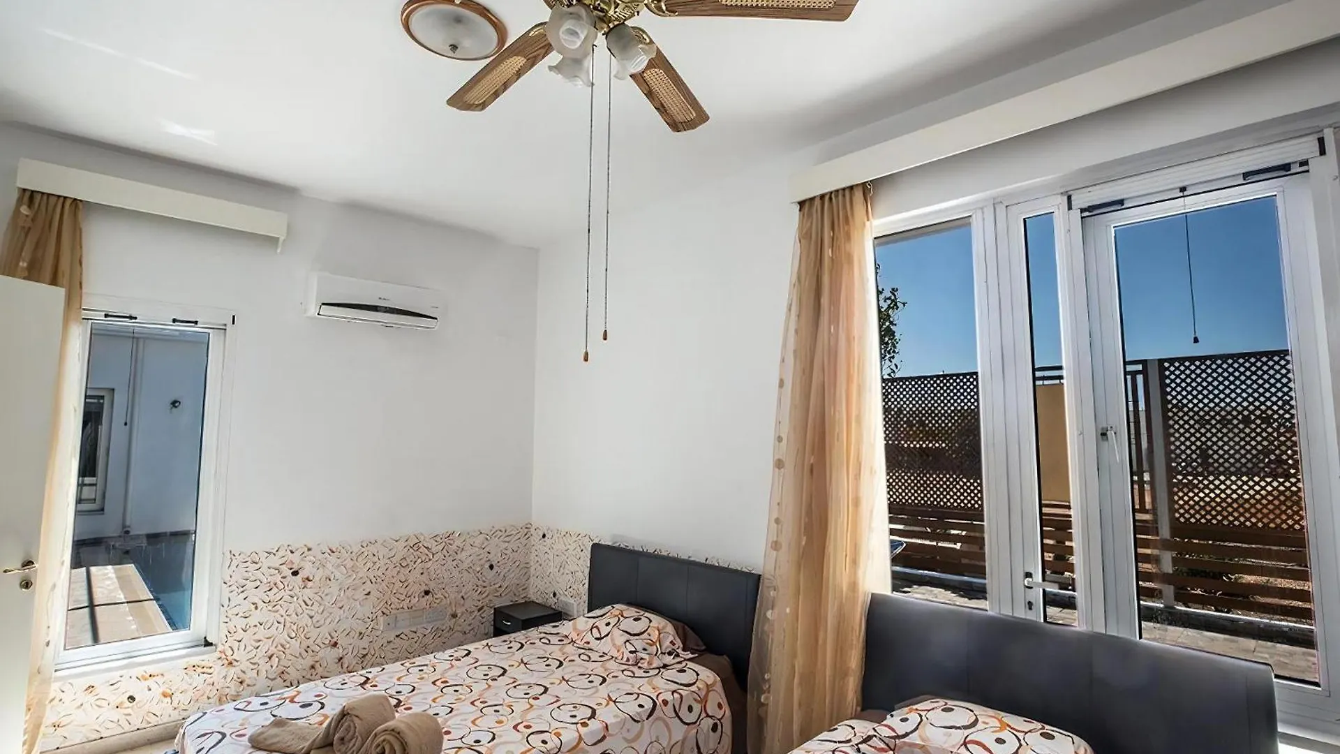 Villa Mavris - Lovely 4 Bedroom Villa With Private Pool In Central Ayia Napa 0*,