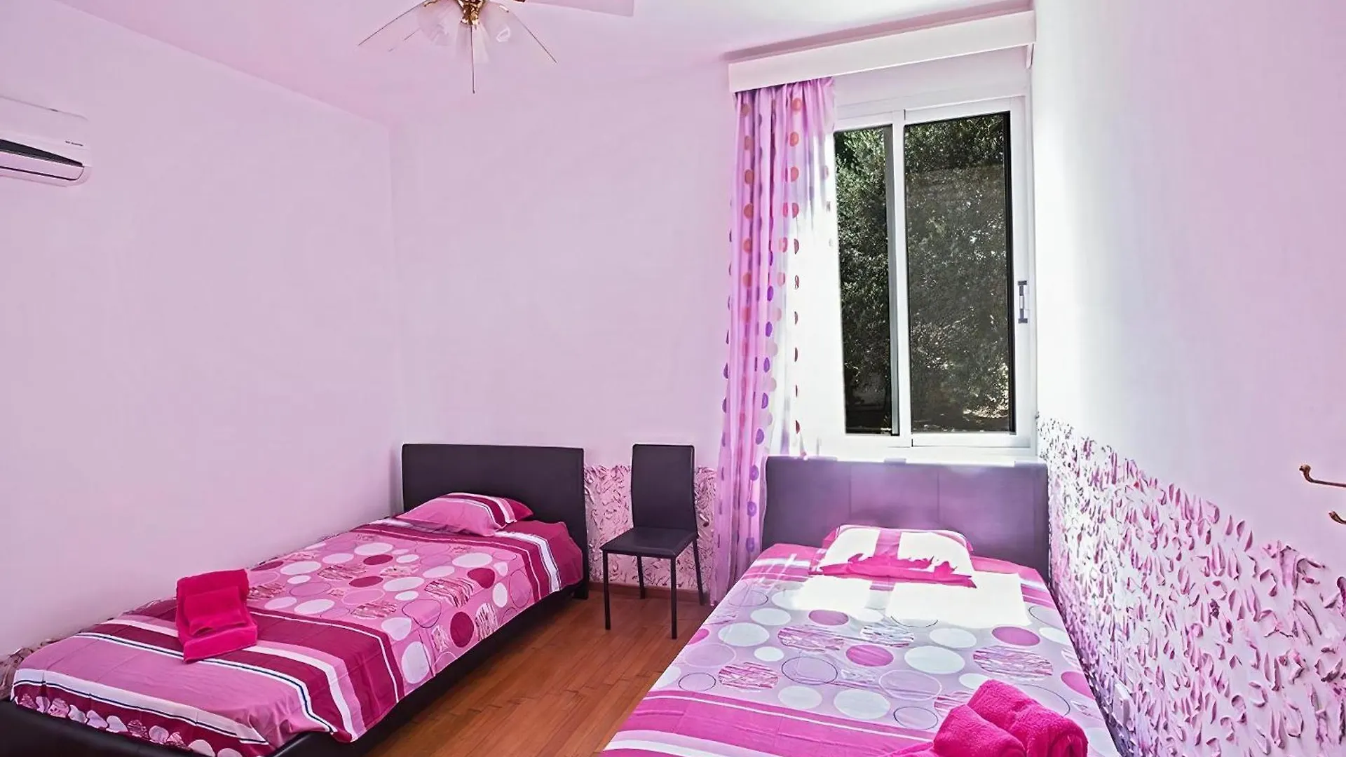 Villa Mavris - Lovely 4 Bedroom Villa With Private Pool In Central Ayia Napa