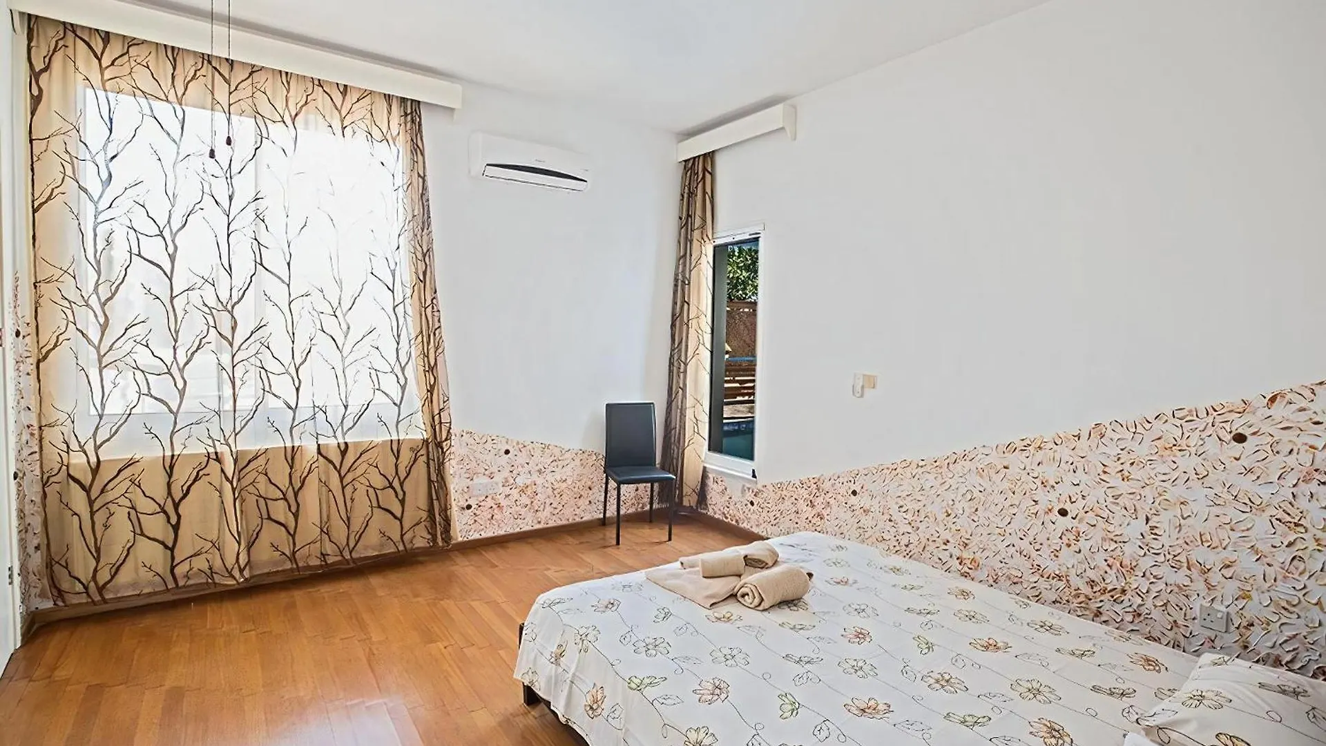 Villa Mavris - Lovely 4 Bedroom Villa With Private Pool In Central Ayia Napa